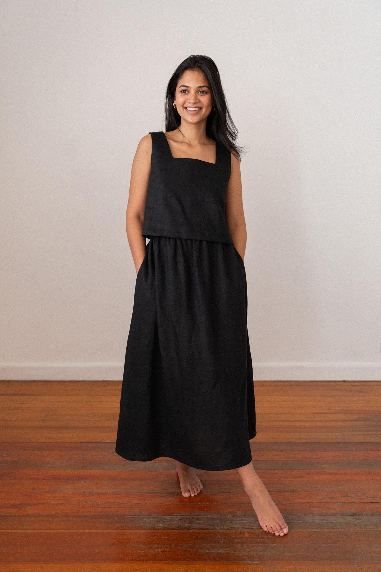 women's linen maxi skirt in black