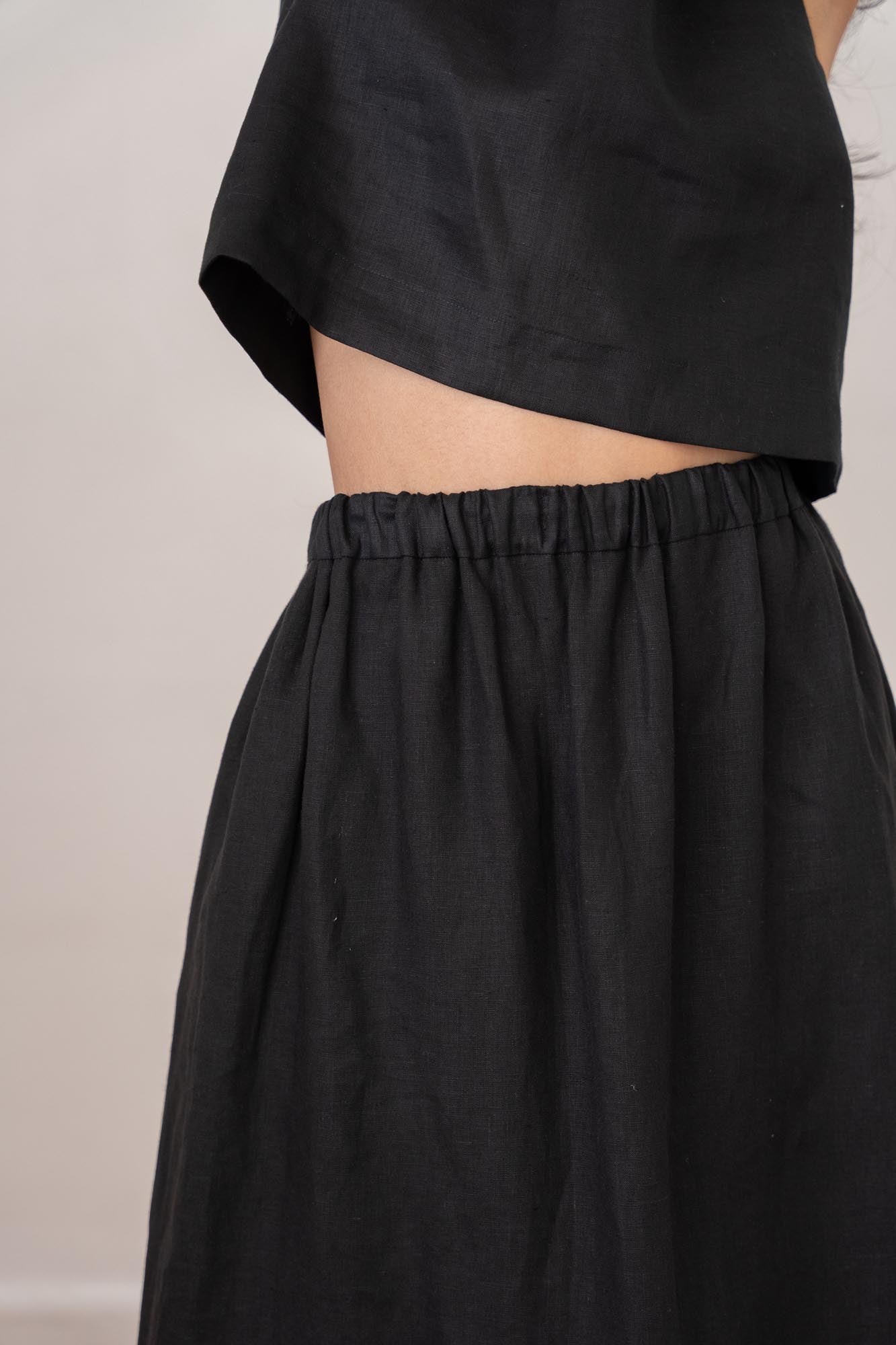 women's linen maxi skirt in black