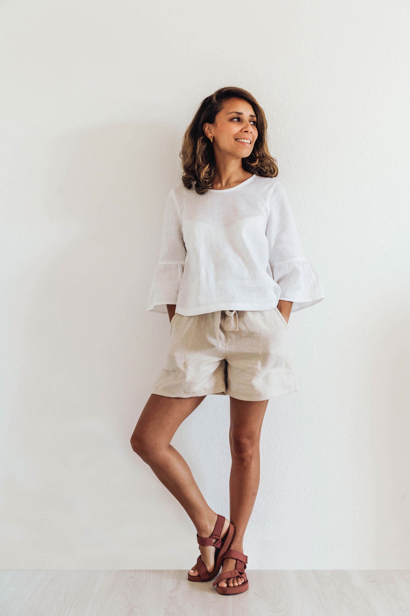 WIW - How to Style Crop Linen Pants - Ask Suzanne Bell